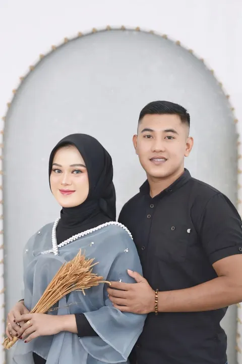 Foto sampul undangan Rivo & Ayu