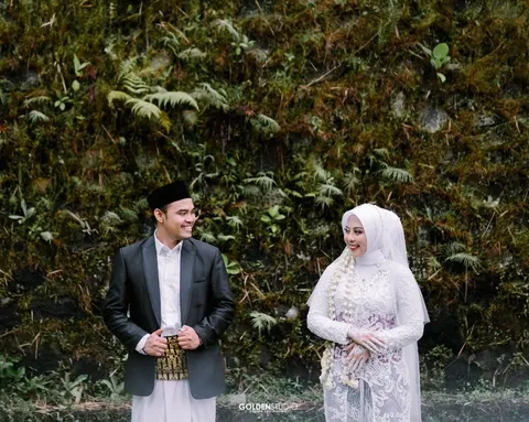 Foto sampul undangan Eny & Gede