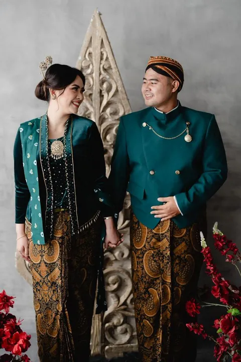 Foto sampul undangan Aulia & Lion