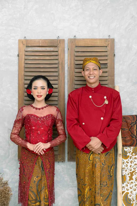 Foto sampul undangan Jun & Titin