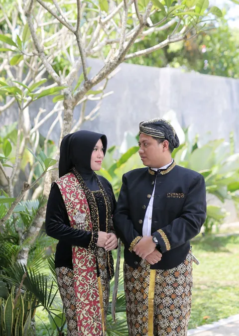 Foto sampul undangan Priyo & Siska