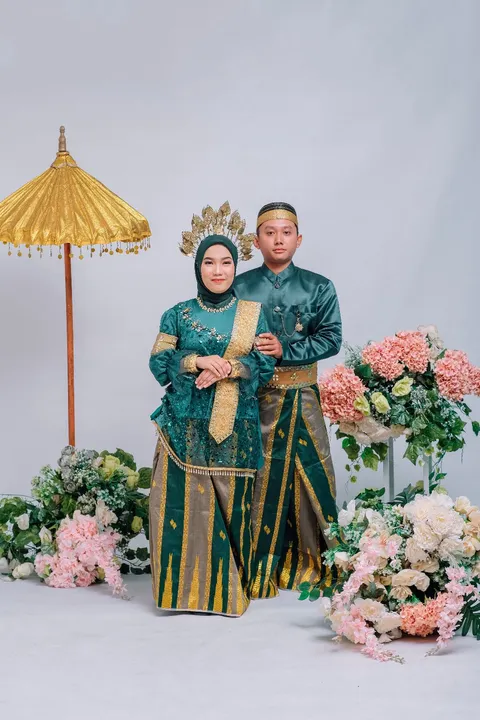 Foto sampul undangan Ari & Viona