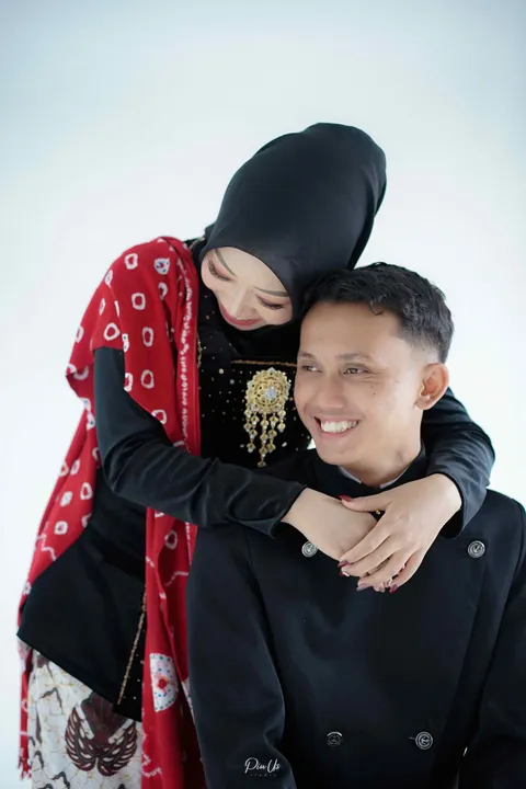 Foto sampul undangan Fajar & Hayyu