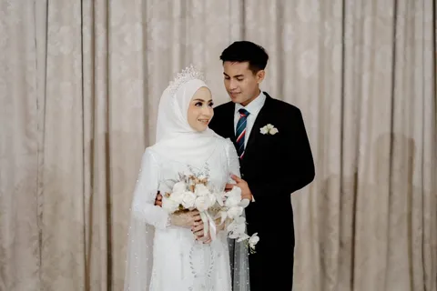 Foto sampul undangan Fajar & Chika