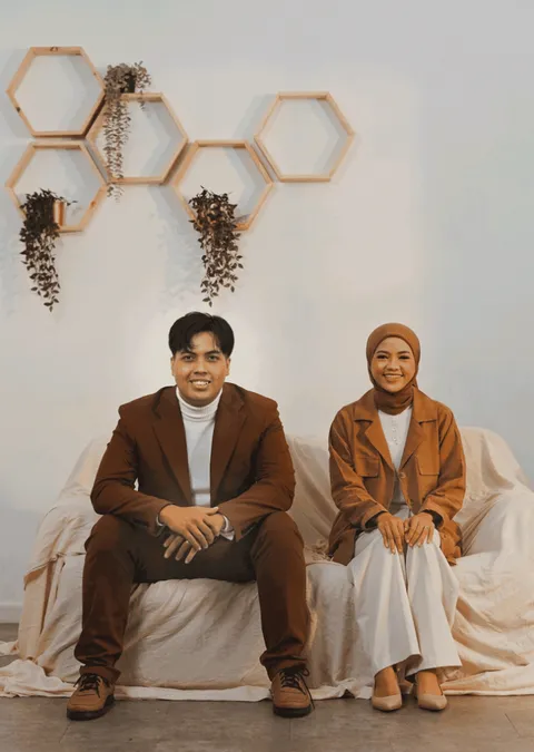 Foto sampul undangan Rini & Wahyu