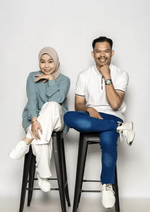 Foto sampul undangan Safari & Mila