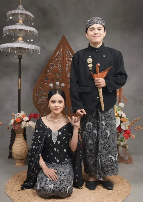 Foto sampul undangan Denino Zandra Putra & Berliana Syela Fajrin