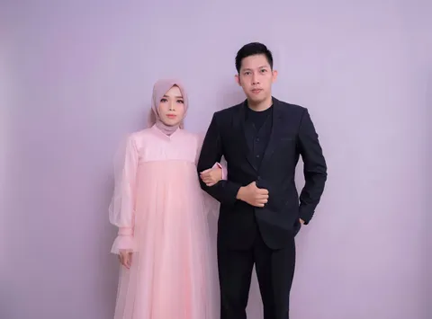 Foto sampul undangan Nur Hikmah & Muhammad Rifani