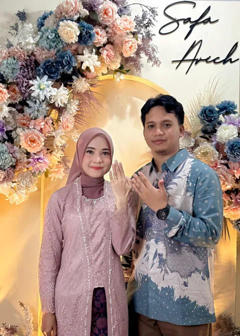 Foto sampul undangan Safa & Arich