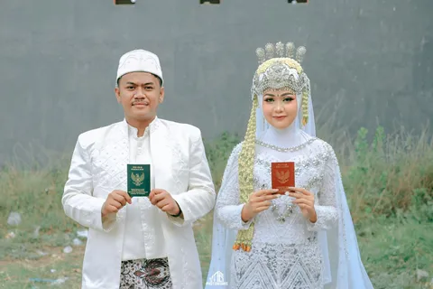 Foto sampul undangan Riska & Riski