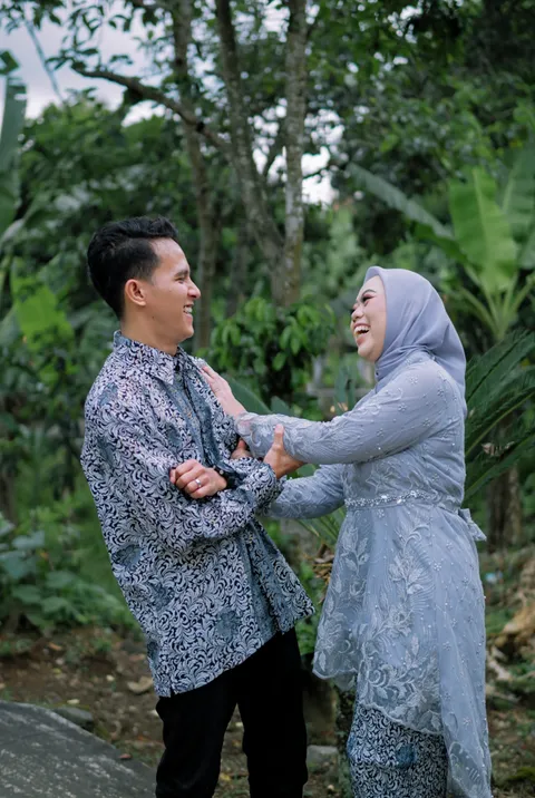 Foto sampul undangan Runita & Dede