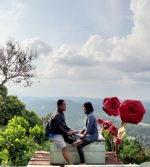 Foto sampul undangan Nur Jaeninah & Hery Permana