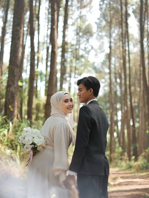 Foto sampul undangan Almas & Khanif
