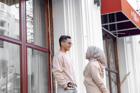 Foto sampul undangan Dani & Emil