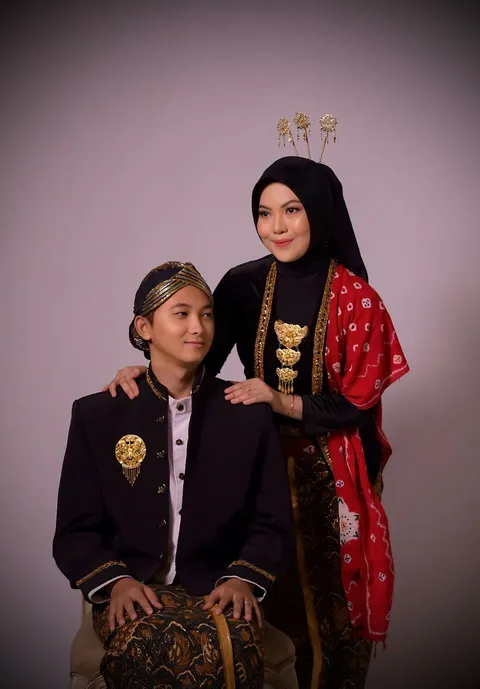 Foto sampul undangan Refka & Kaila