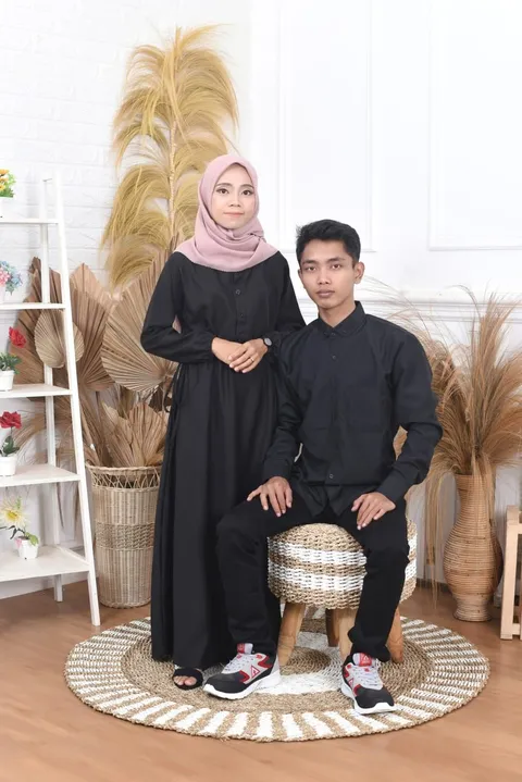 Foto sampul undangan Khakiki & Desti