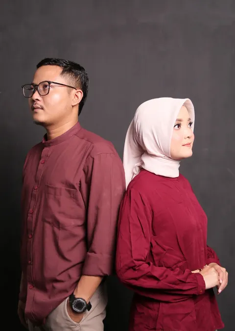 Foto sampul undangan Sania & Akbar