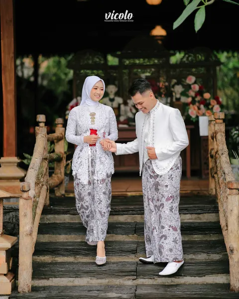 Foto sampul undangan Arif & Retno