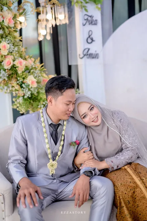 Foto sampul undangan Fika & Amin