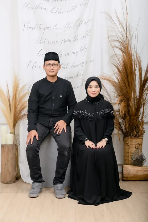 Foto sampul undangan Liyuda & Zeedan