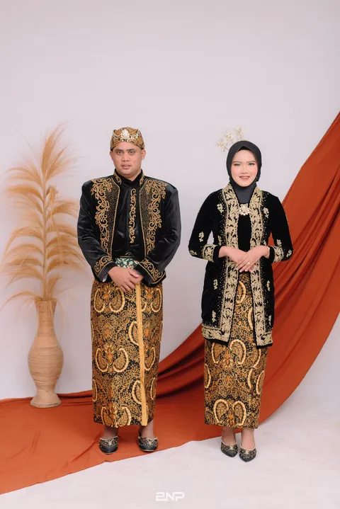 Foto sampul undangan Nano & Saini