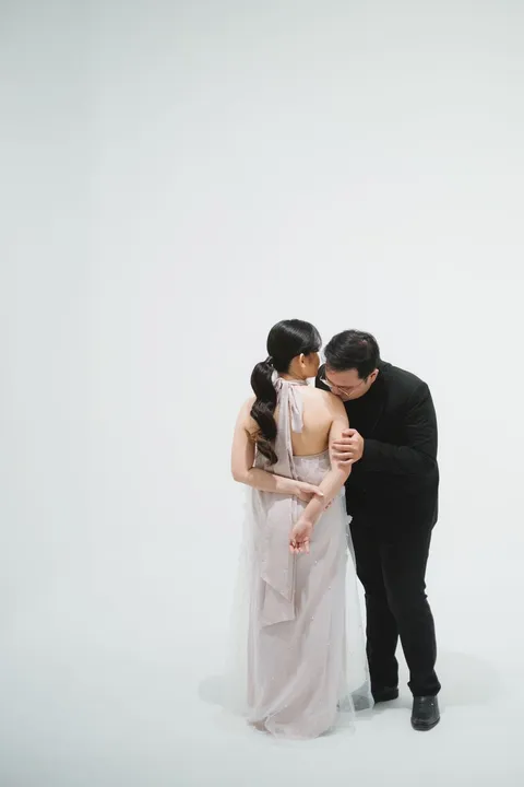 Foto sampul undangan Vella & Victor