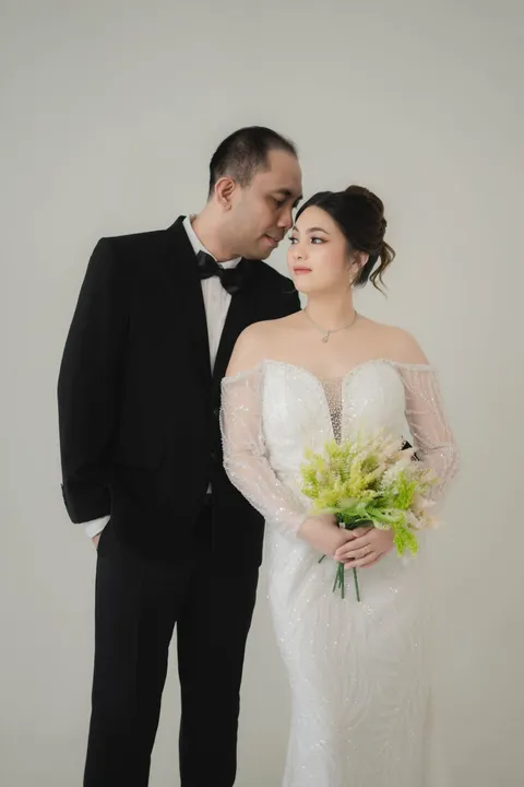 Foto sampul undangan Gloria & Victor
