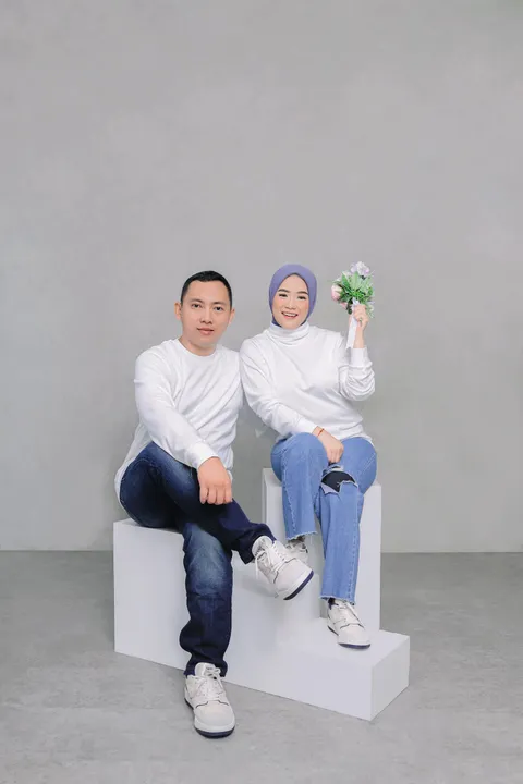 Foto sampul undangan Ami.Co & Official