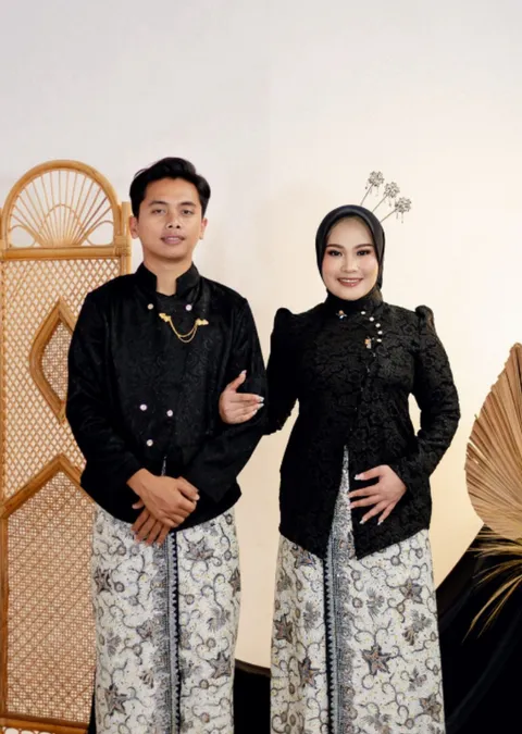 Foto sampul undangan Sinthia & Albert