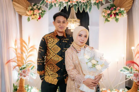 Foto sampul undangan Aris & Hilda