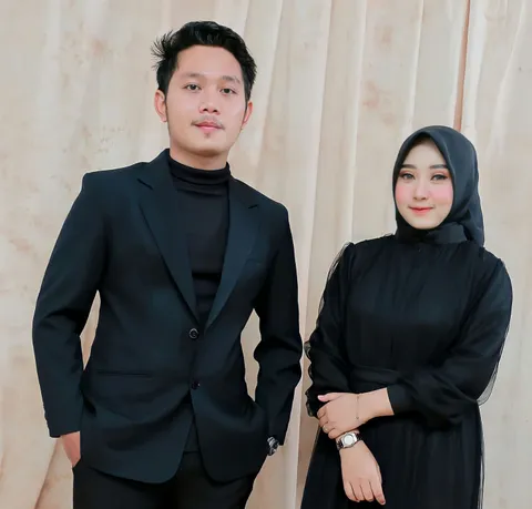 Foto sampul undangan Elfira & Indra