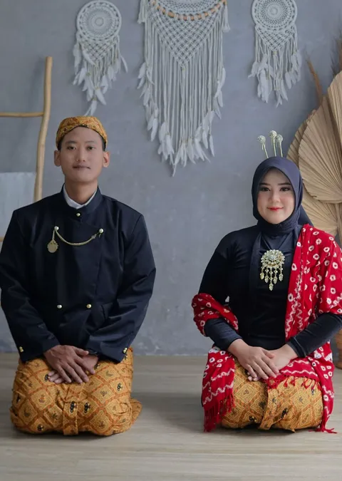 Foto sampul undangan Satrio & Adel