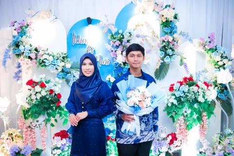 Foto sampul undangan Hari & Ikka