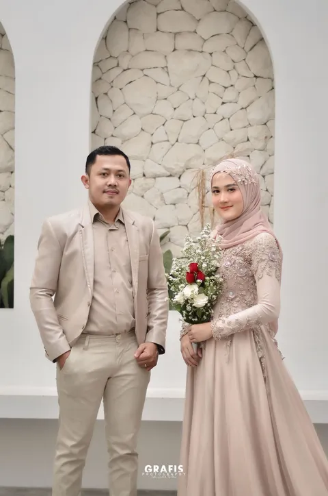 Foto sampul undangan Ghofuri & Luthfia