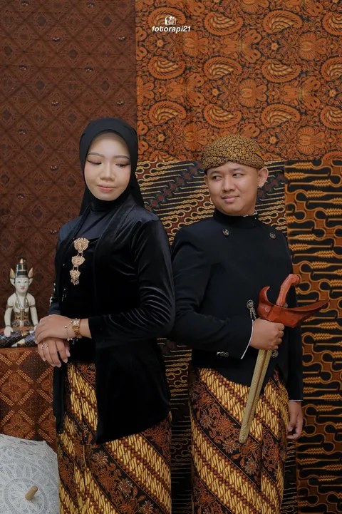 Foto sampul undangan Arvi & Rizki