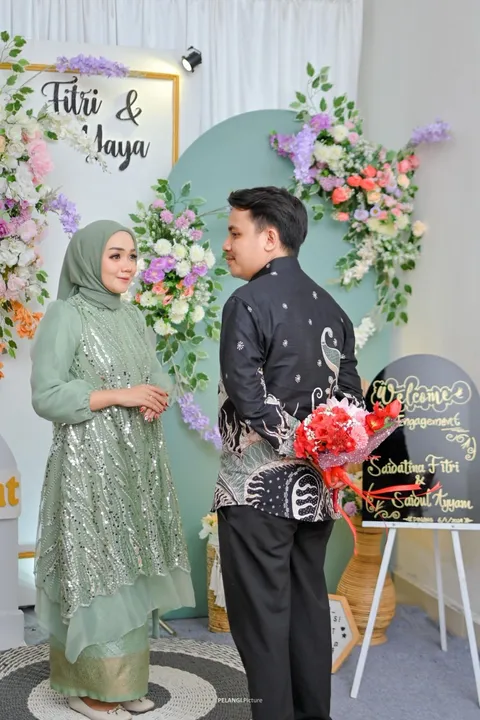 Foto sampul undangan Fitri & Yaya