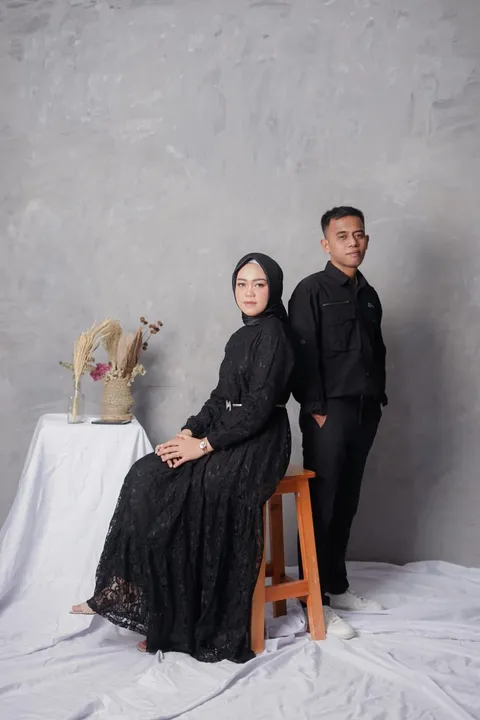 Foto sampul undangan Ikhi & Vivi