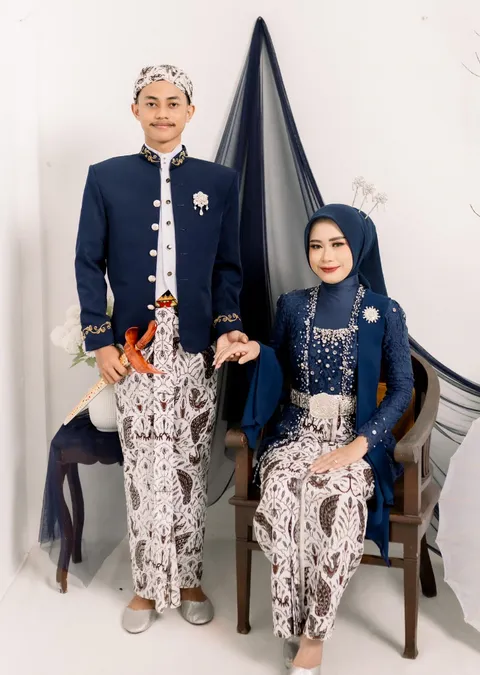 Foto sampul undangan Ananda & Aji