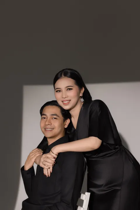 Foto sampul undangan Revaningsih & Dian Setiawan