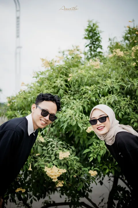 Foto sampul undangan Luthfi & Tita