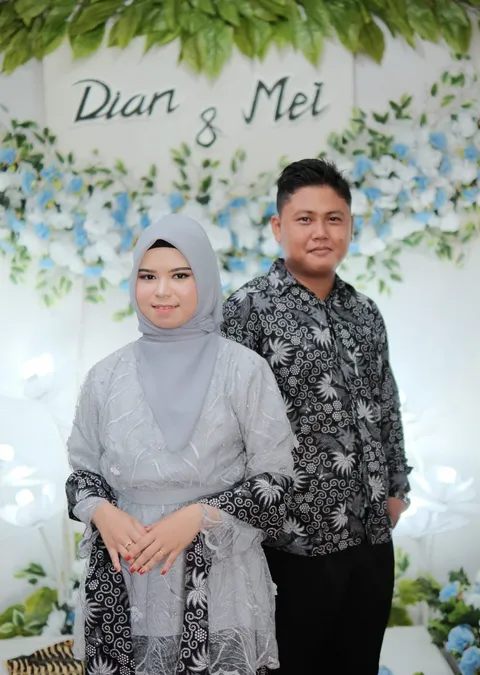 Foto sampul undangan Dian & Mei