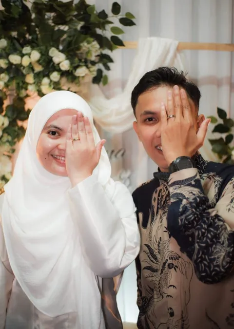 Foto sampul undangan Selina & Osa