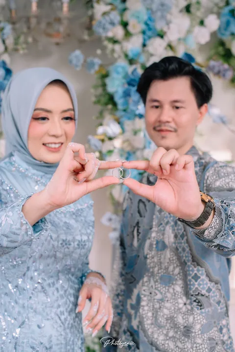 Foto sampul undangan Ade & Zul