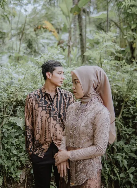 Foto sampul undangan Rahmat & Widya