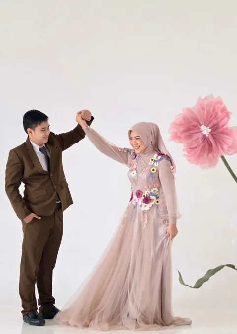 Foto sampul undangan Pandu & Della