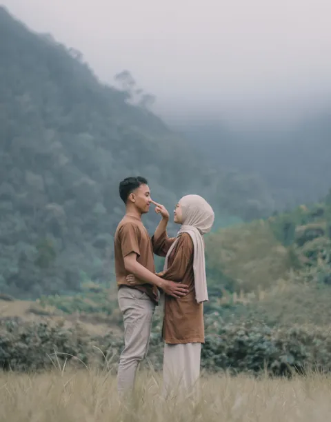 Foto sampul undangan Faz & Ulay