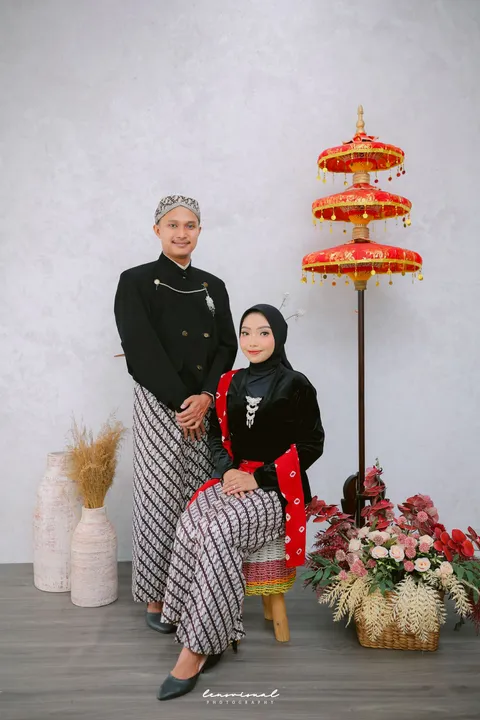 Foto sampul undangan Eka & Fachri