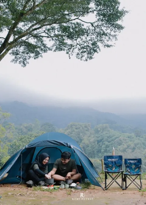 Foto sampul undangan Anas & Dini