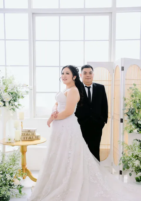 Foto sampul undangan Livia & Daniel