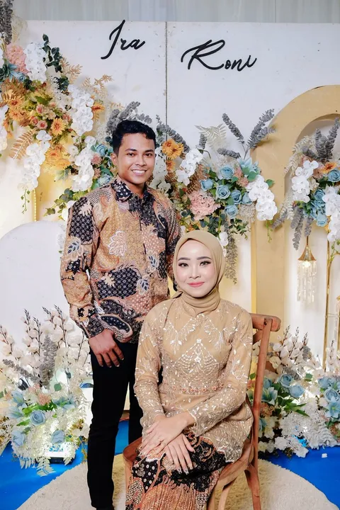 Foto sampul undangan Roni & Ira